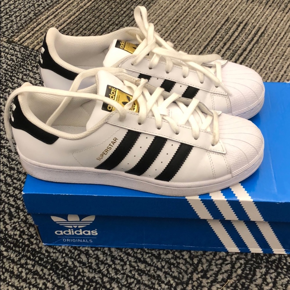 Adidas Superstars Women Size 8